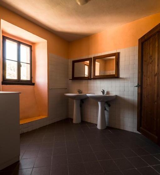 스탠다드 룸 공동 욕실, Ostello Podesteria Di Gombola Arte E Territorio