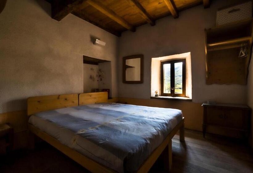 스탠다드 룸 공동 욕실, Ostello Podesteria Di Gombola Arte E Territorio