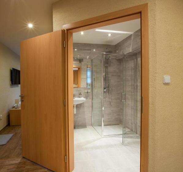 جناح مزود بتراس, Penzion Terezka