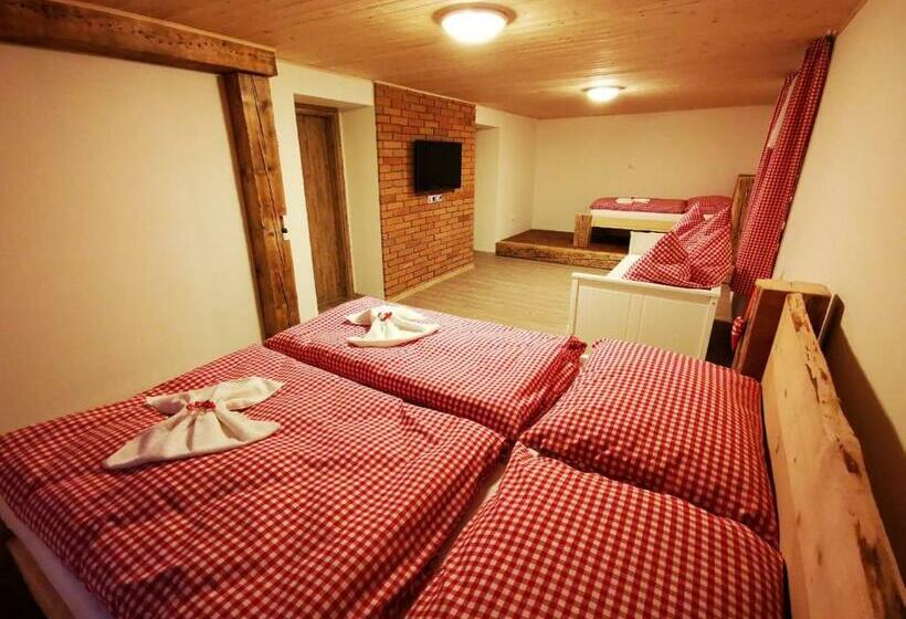 غرفة كومفورت ثلاثية, Penzion U Lípy