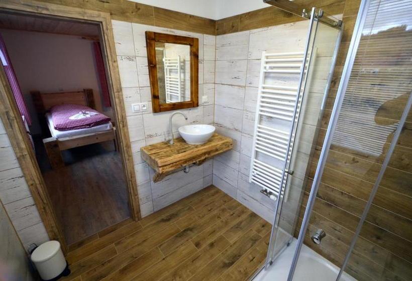 غرفة كومفورت ثلاثية, Penzion U Lípy