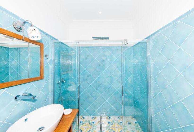 اتاق سوپریور, La Borragine Rooms