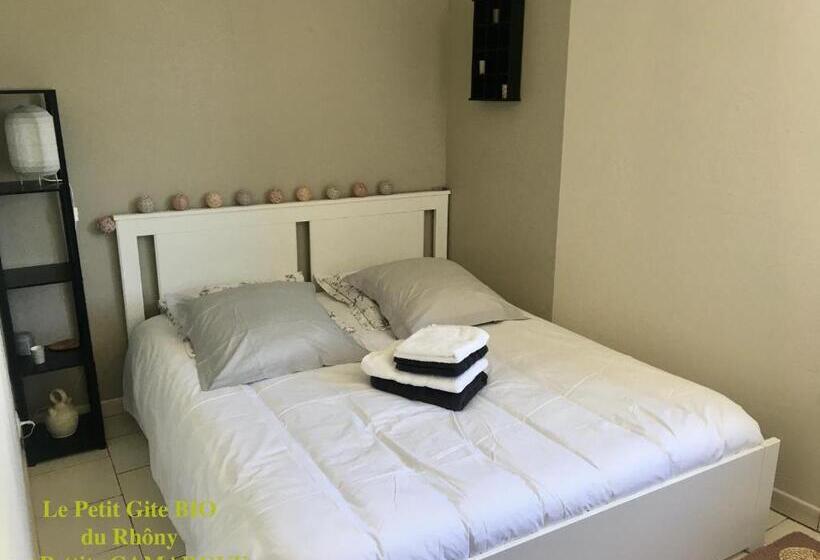 Standard room with outdoor bath, Le Petit Gite Bio Du Rhôny