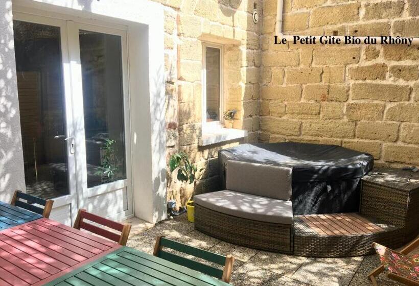 Standard room with outdoor bath, Le Petit Gite Bio Du Rhôny