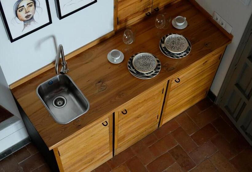 جناح سوبيريور, Hospederia Santa Clara