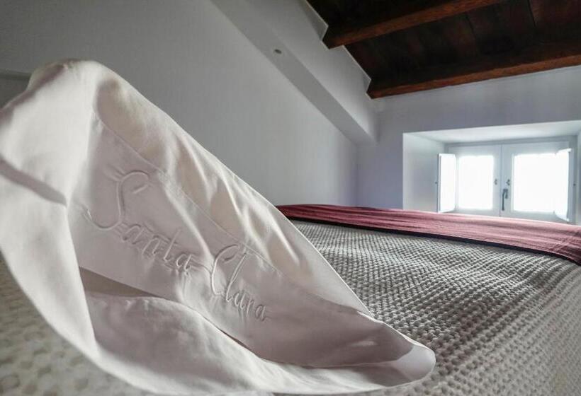 جناح سوبيريور, Hospederia Santa Clara