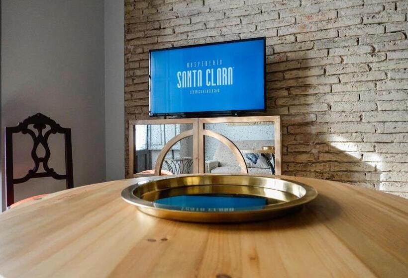 جناح سوبيريور, Hospederia Santa Clara