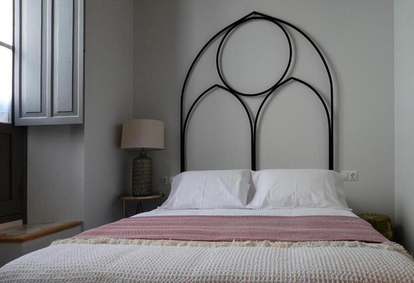 جناح إدارى, Hospederia Santa Clara