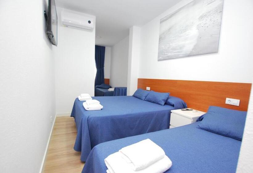 Четырехместный Номер Стандарт, Tres Leones