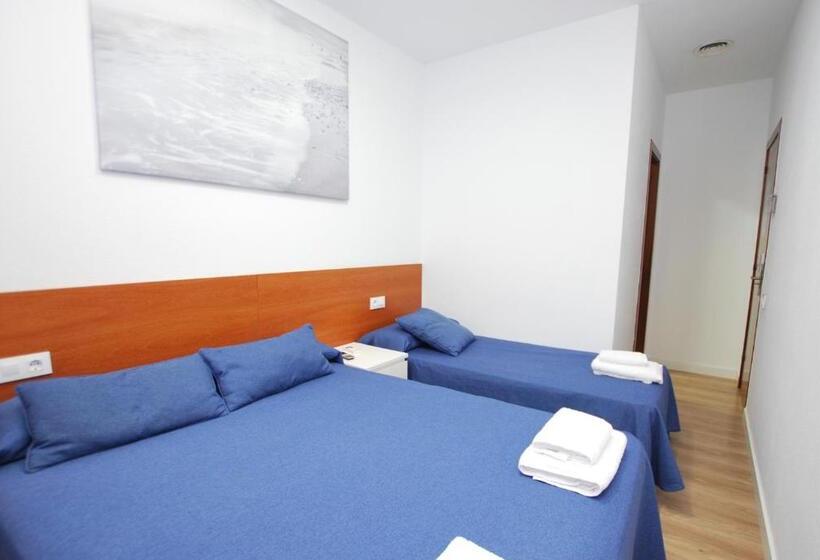 Четырехместный Номер Стандарт, Tres Leones