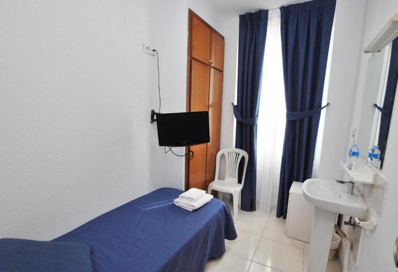 Номер Стандарт Индивидуальный Совместная Ванная, Tres Leones