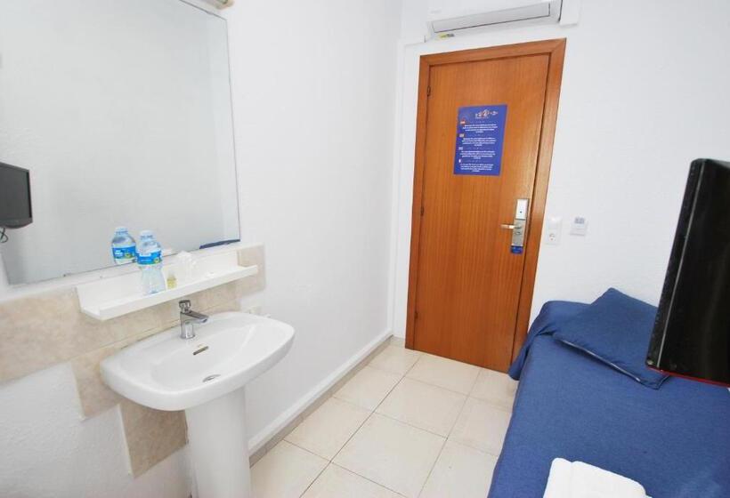 Номер Стандарт Индивидуальный Совместная Ванная, Tres Leones