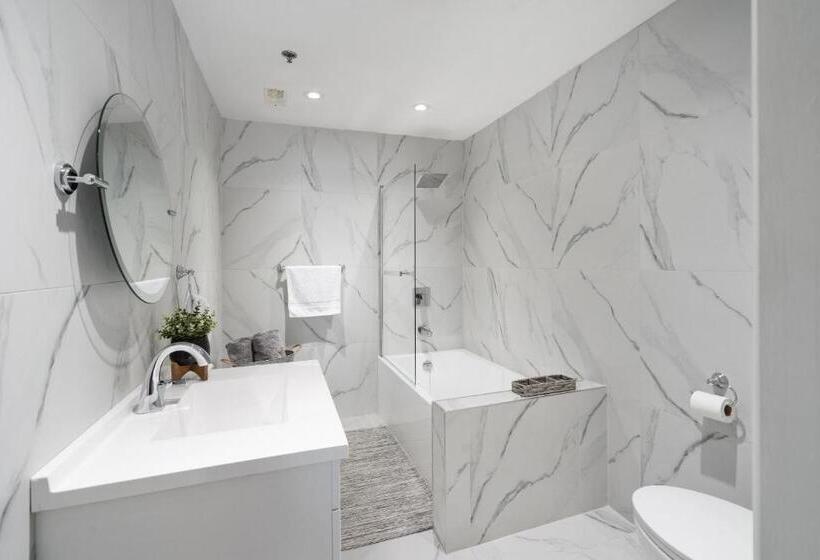 آپارتمان 3 خوابه, Le Nomade Mtl