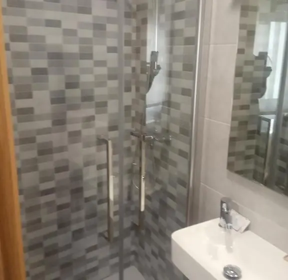 اتاق استاندارد یک نفره, Hostal Outarelo