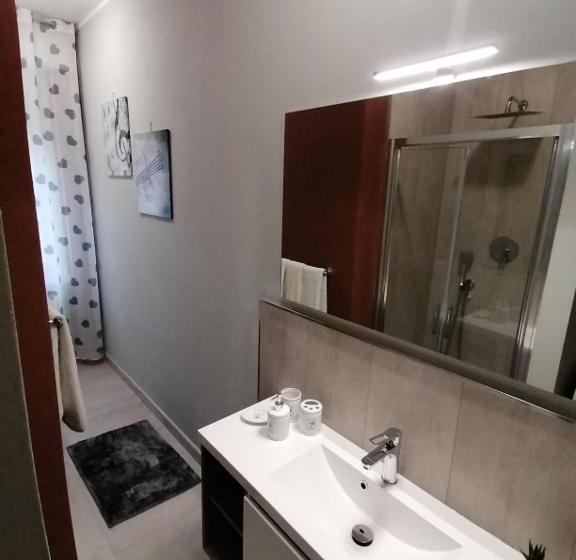 خانه 2 خوابه, Segui Le Note Della Tua Vita