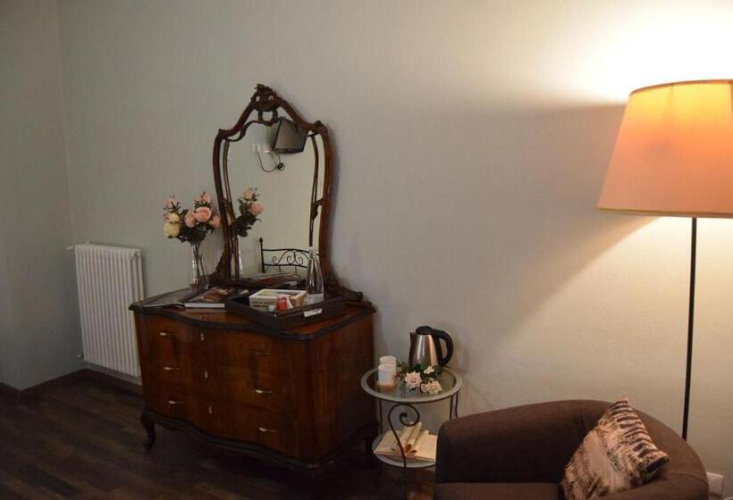 اتاق لوکس سه تخته, Segui Le Note Della Tua Vita