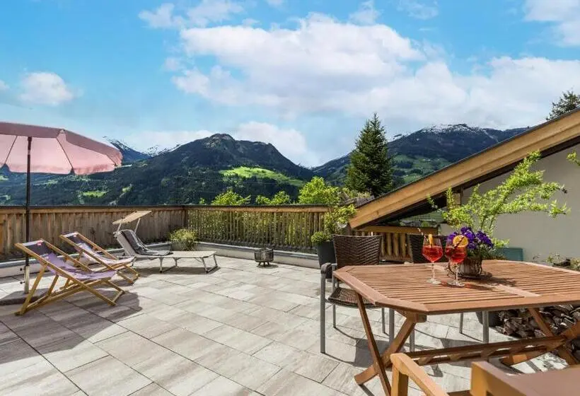 1 Bedroom Apartment with Views, Restaurant Appartements Almdiele