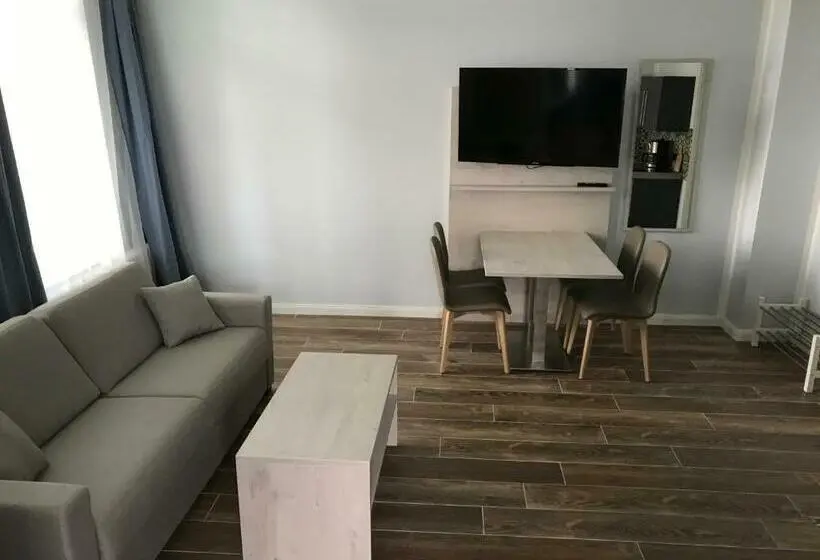 エクゼクティブスイート, Stayhome Tossens