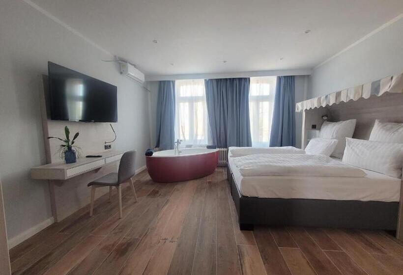 إستوديو ديلوكس, Stayhome Tossens