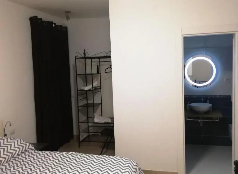 バルコニー付きスタンダードトリプルルーム, Archubintu B&b