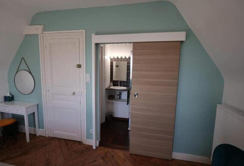 חדר סטנדרט, Le Manoir De Louviers