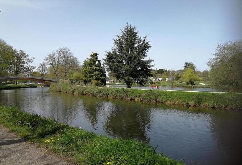 Люкс Повышенной Комфортности, Central Brittany B And B