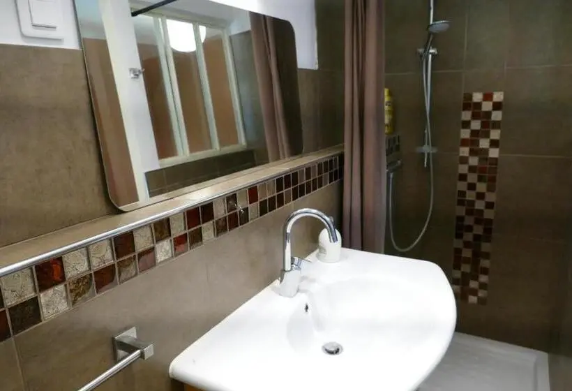 キングサイズベッドのスタンダードルーム, Chambres D Hôtes De La Grande Combe