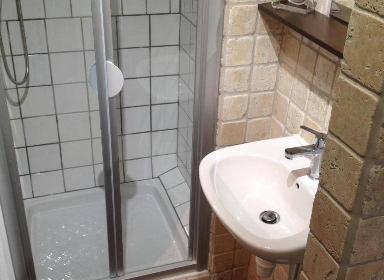 带共用浴室的标准房间, L Abri La Vall