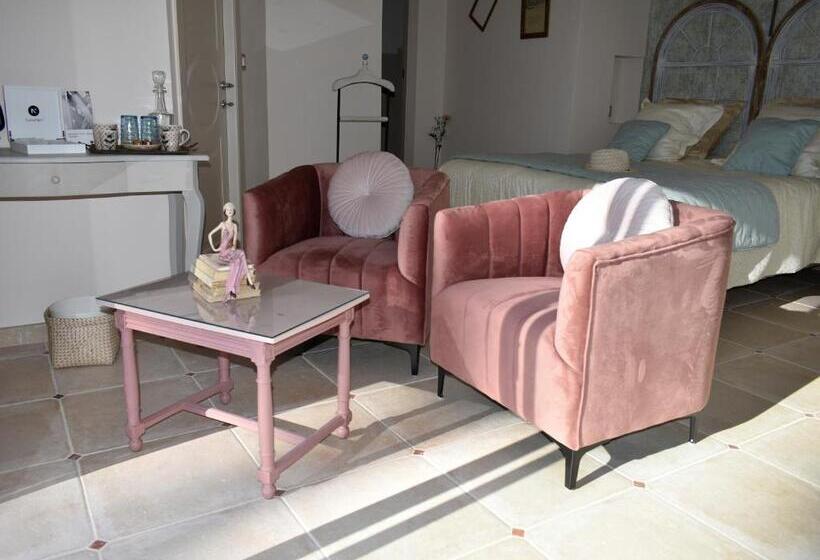 סוויטה נוף לבריכה, ô Tilia D Azur