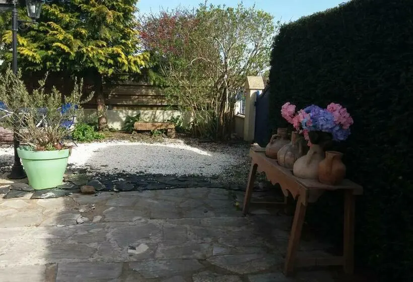 ２ベッドルームハウス, Les Mouettes 1 Gite Ou 4 Chambres D Hote, Jardin ,bords De Loire