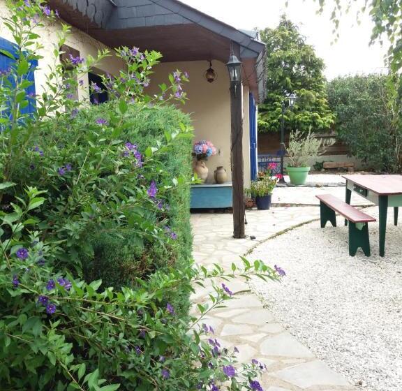 منزل غرفتين نوم, Les Mouettes 1 Gite Ou 4 Chambres D Hote, Jardin ,bords De Loire