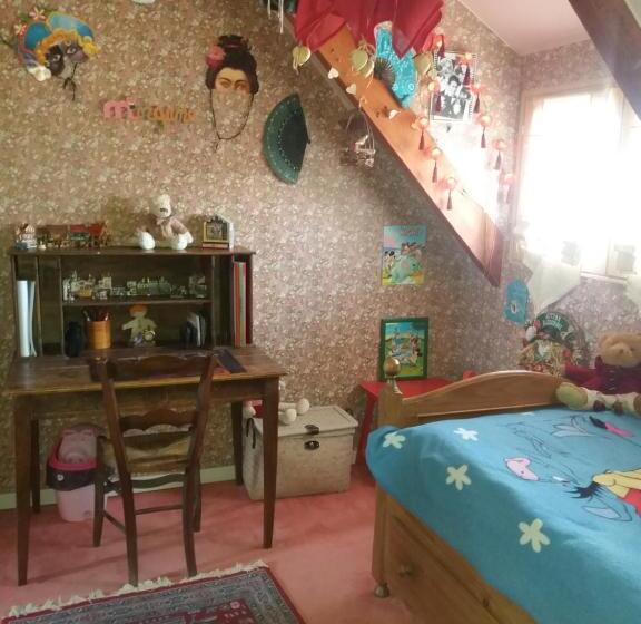 جناح عائلي, Les Mouettes 1 Gite Ou 4 Chambres D Hote, Jardin ,bords De Loire