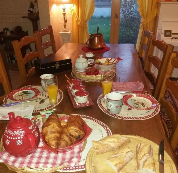 جناح عائلي, Les Mouettes 1 Gite Ou 4 Chambres D Hote, Jardin ,bords De Loire