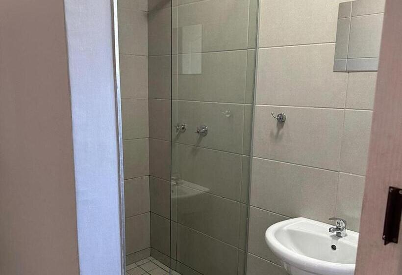 اتاق خانوادگی, Conti Inn Guesthouse