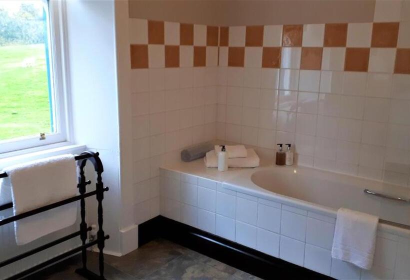 اتاق سوپریور, Corsewall Arms Guest House