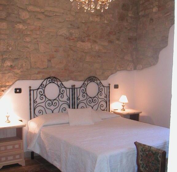 غرفة قياسية مطلّة علي الحديقة, Il Giardino Del Borgo