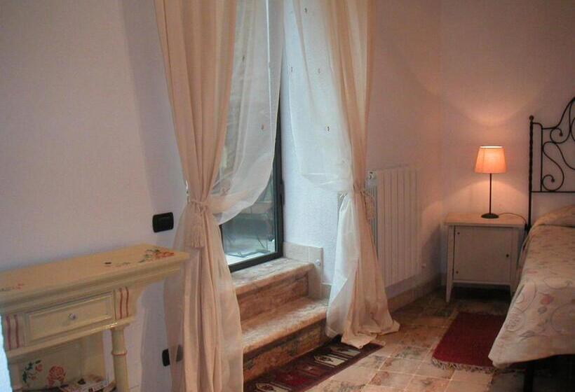 غرفة قياسية, Il Giardino Del Borgo