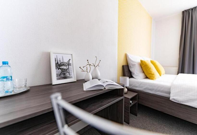 标准间, Penzión Pod Brezami