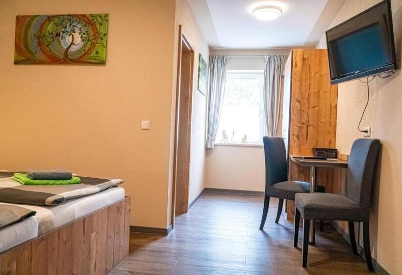 标准间, Pension Sengmüller