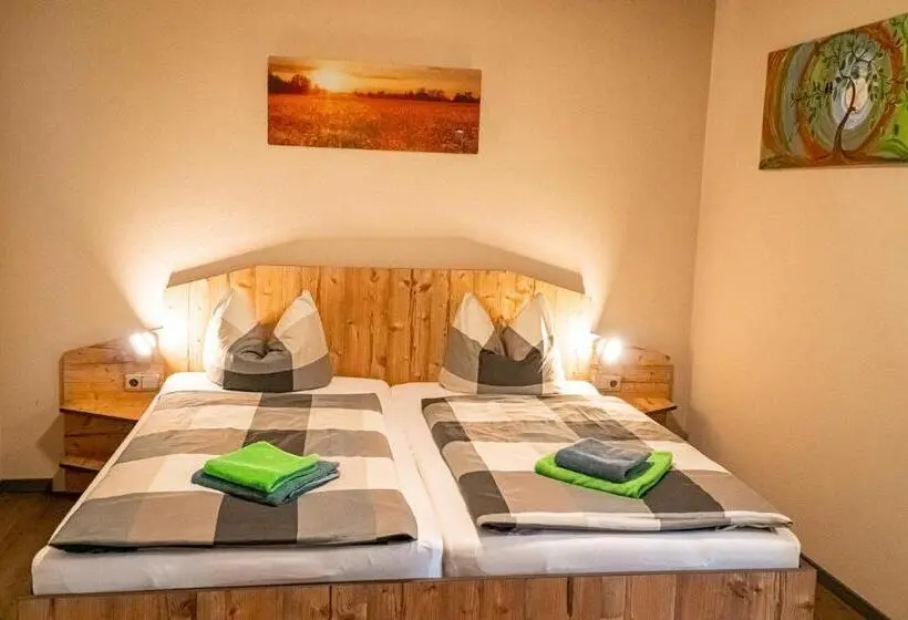Quarto Estandar, Pension Sengmüller