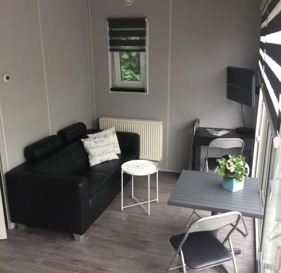 패밀리 룸, Den Laage Hof