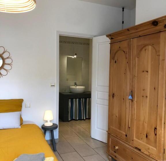 家庭套房, La Fedrie