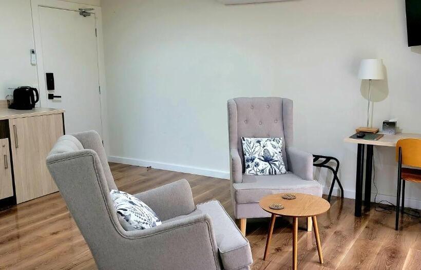 סוויטה, Merry Mary