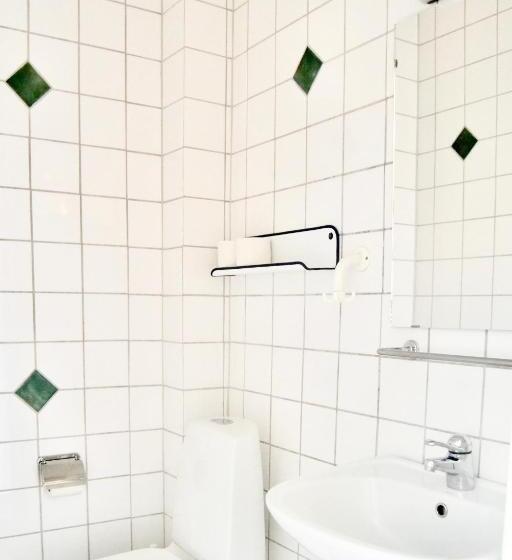 バス共有のスタンダードルーム, Hemmet Simrishamns Vandrarhem Och B&b