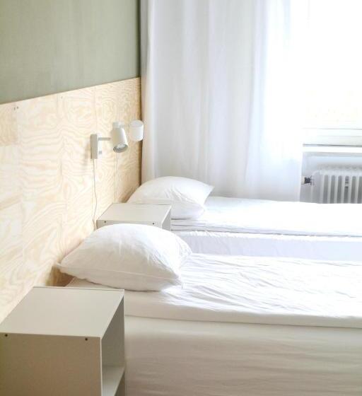 バス共有のスタンダードルーム, Hemmet Simrishamns Vandrarhem Och B&b