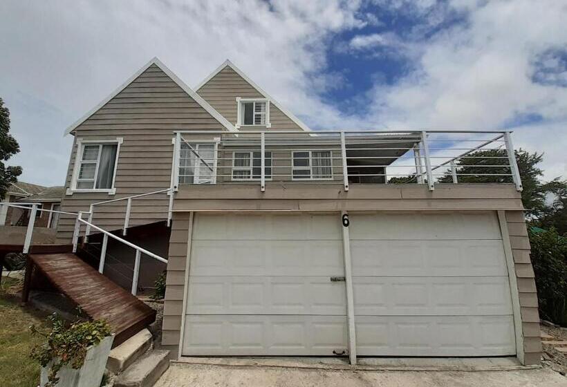 בקתת חדר, De  Nessie