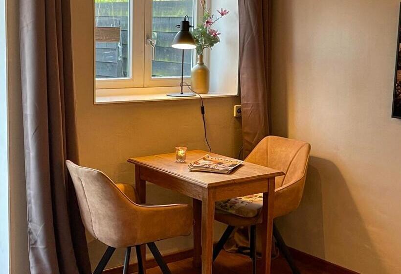 اتاق استاندارد, T Zeeuwse Licht