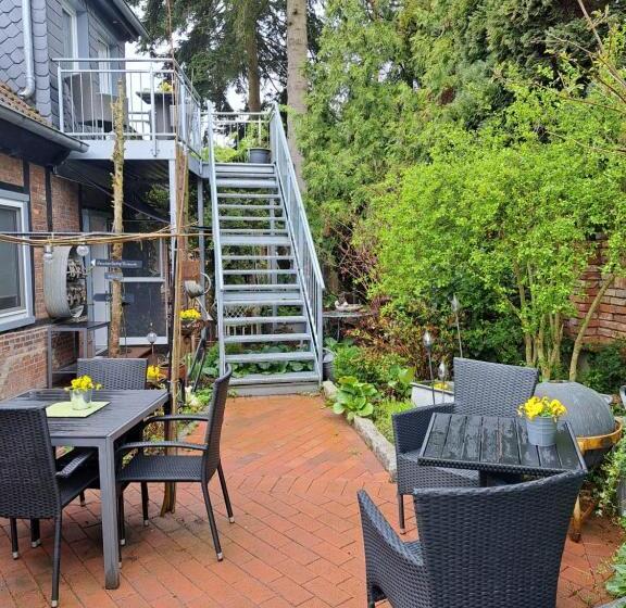 Номер Стандарт, Pension Am Schäferbrink