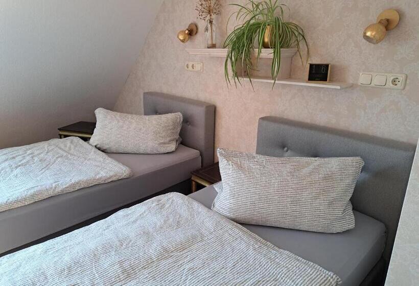 Номер Стандарт, Pension Am Schäferbrink