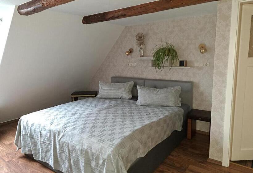 Номер Стандарт, Pension Am Schäferbrink